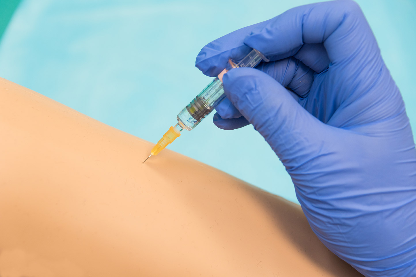 La formation vise à préparer les professionnels habilités à réaliser la vaccination.
